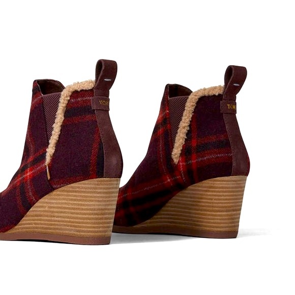 Toms Kelsey Barn Red Plaid Wedge Booties Size 7 - Picture 2 of 15